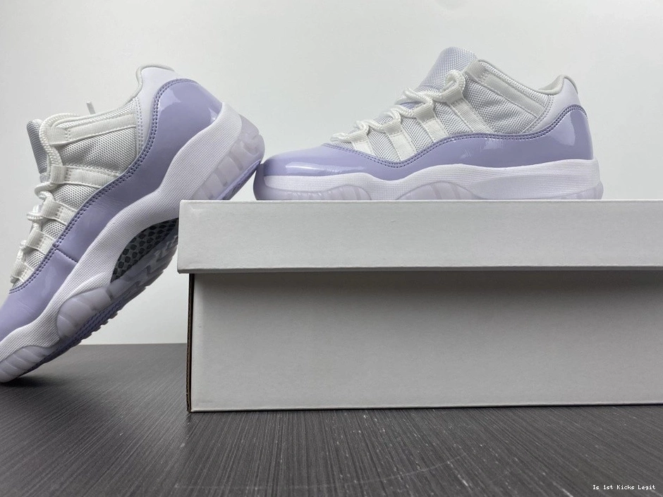 Low AH7860-101 “Pure Violet” Jordan Air 11 0517